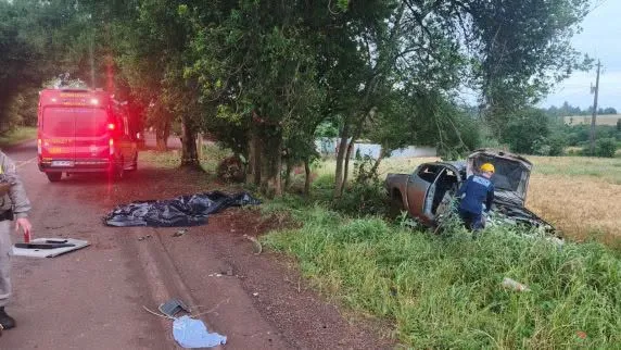 Acidente ocorreu próximo ao Campo da Viação em Santa Rosa (Foto: Divulgação | Corpo de Bombeiros Militar)