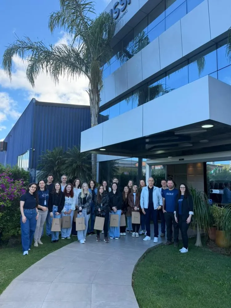 Acadêmicos de Arquitetura da UCEFF participam de visita técnica em Chapecó