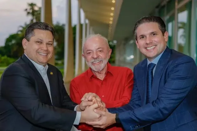 Presidente Luiz Inácio Lula da Silva (PT) se encontra com presidentes do Senado e da Câmara após ser reeleito. — Foto: Ricardo Stuckert