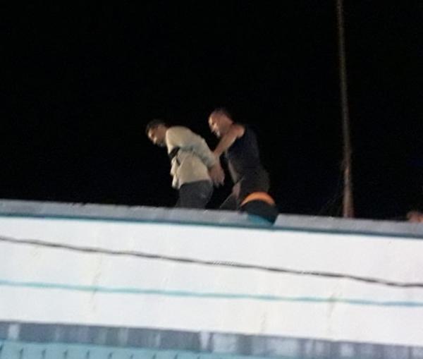 Apenado foi capturado durante a tentativa de fuga pelo telhado (Foto: Divulgação/SUSEPE)