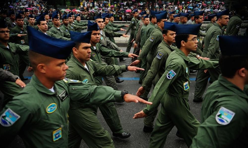 Medida é necessária porque vários municípios seguem com o atendimento suspenso nas juntas de Serviço Militar (Foto: Fernando Frazão/Agência Brasil)