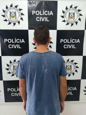 Homem foi preso na tarde dessa sexta-feira (Foto: Polícia Civil)