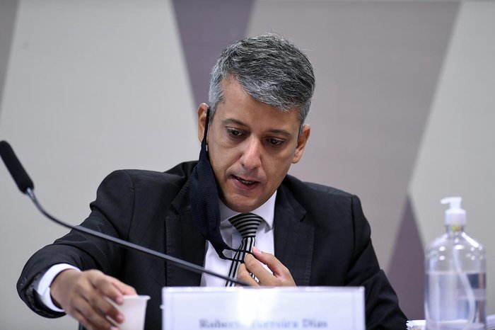 Roberto Dias foi acusado de ter mentido e ter omitido informações da comissão. (Foto: Edilson Rodrigues / Agência Senado/Divulgação)
