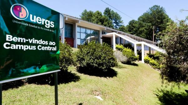 Instituição oferta 579 vagas em 72 cursos (Foto: David Alves/UERGS)