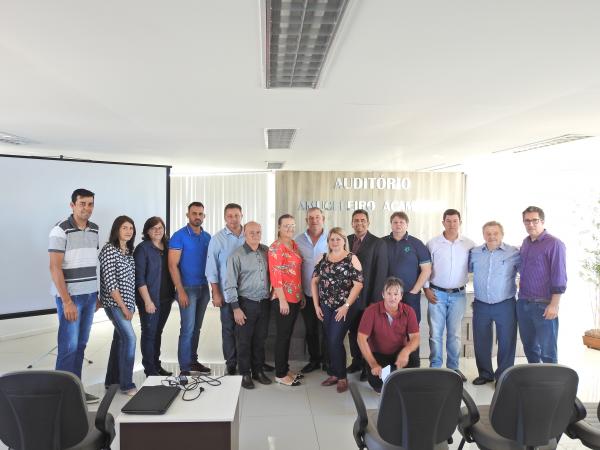 Eleição e posse da nova diretoria aconteceram na última sexta-feira (Foto: Divulgação/ACAMRECE)