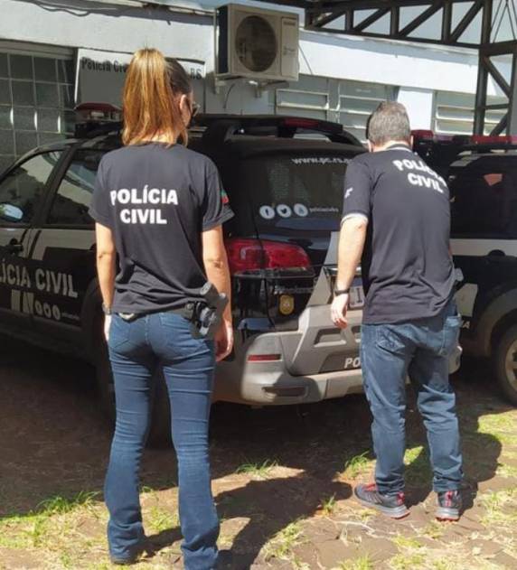Mulher usava casa em Ijuí para esconder armas para a facção (Foto: Rádio Progresso de Ijuí)