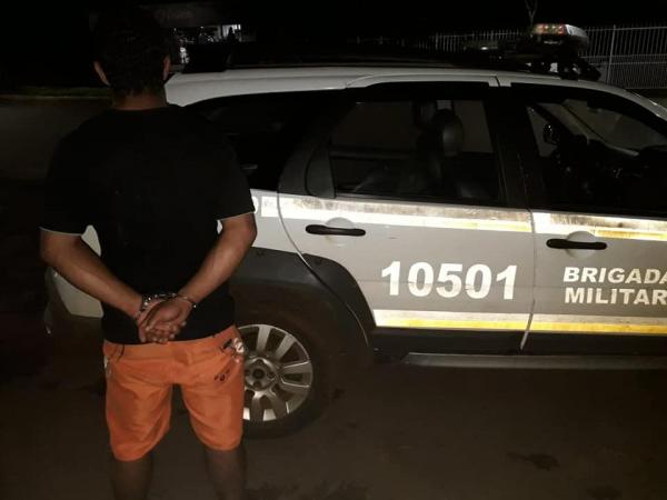Após a assinatura do Termo Circunstanciado, homem de 30 anos foi liberado (Foto: Divulgação/Brigada Militar)