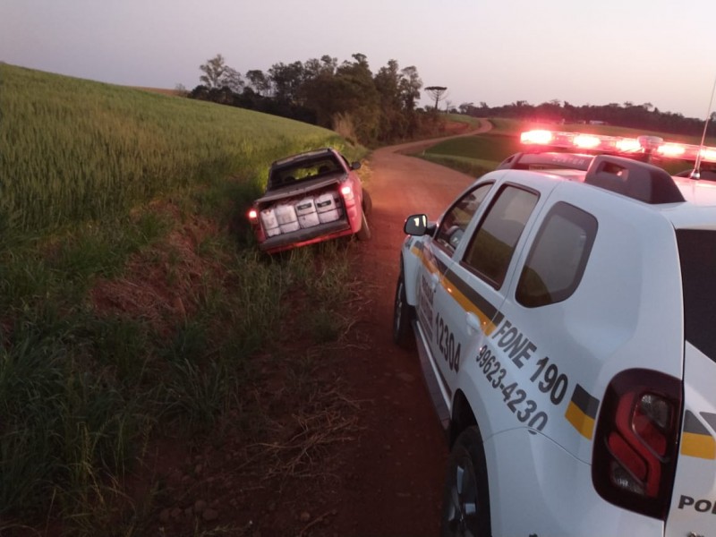 Defensivos agrícolas eram transportados em uma GM Montana (Foto: Divulgação/BM)