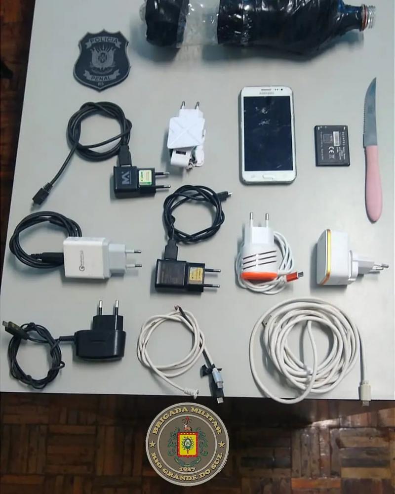Materiais interceptados e apreendidos (Foto: Divulgação/37º BPM)