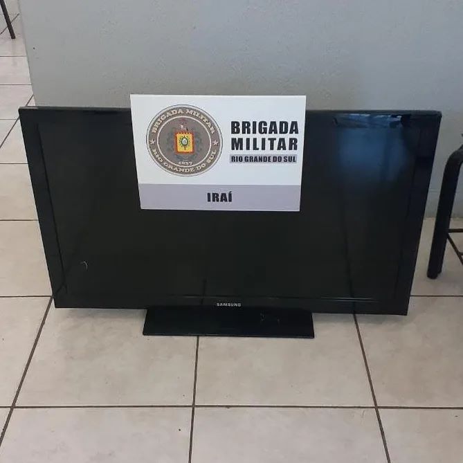 Televisão foi subtraída de um estabelecimento comercial de Iraí (Foto: Divulgação/BM)