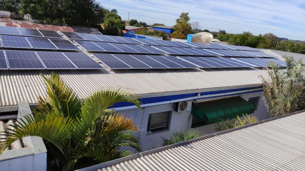 Hospital Santo Antônio de Pádua foi contemplado com a instalação de usina solar contendo 84 placas (Foto: Divulgação/ASCOM Coronel Bicaco)