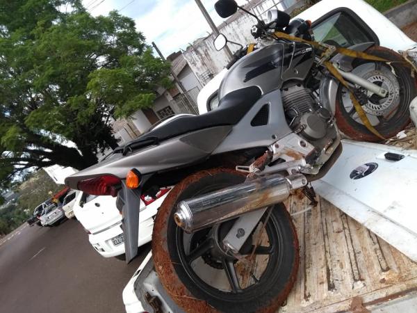 Honda Twister foi encontrada na Terra do Guarita (Foto: Divulgação/Polícia Civil)