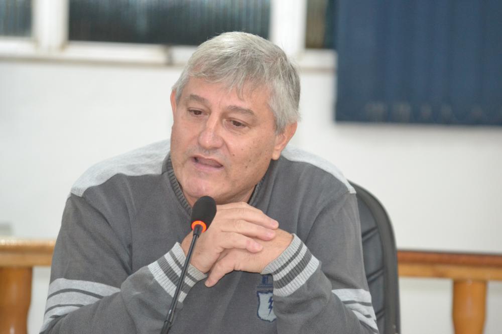 Paulo Hermel frisou a necessidade de obras nos cemitérios devido à aproximação do Dia de Finados (Foto: Diones Roberto Becker)