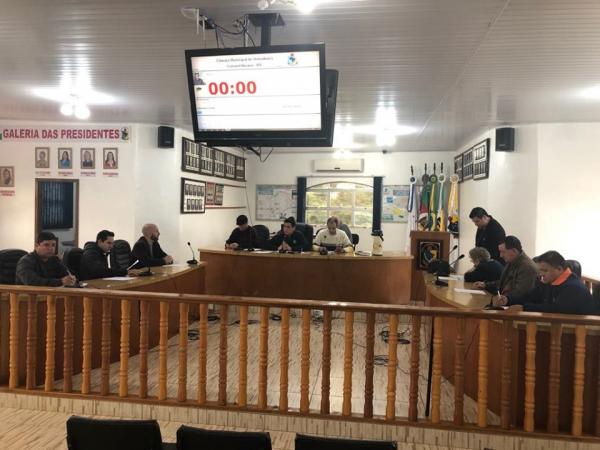 Sob a atual presidência, foram realizadas dez sessões ordinárias e quatro extraordinárias (Foto: Diones Roberto Becker)