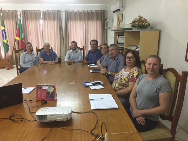 Encontros com as administrações municipais e gestores de educação aconteceram no mês de abril (Foto: Divulgação/Sicredi Celeiro)