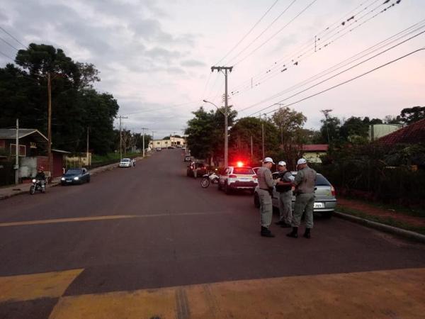 Fiscalização de veículos resultou na confecção de 30 autos de infração de trânsito (Foto: Divulgação/Brigada Militar)