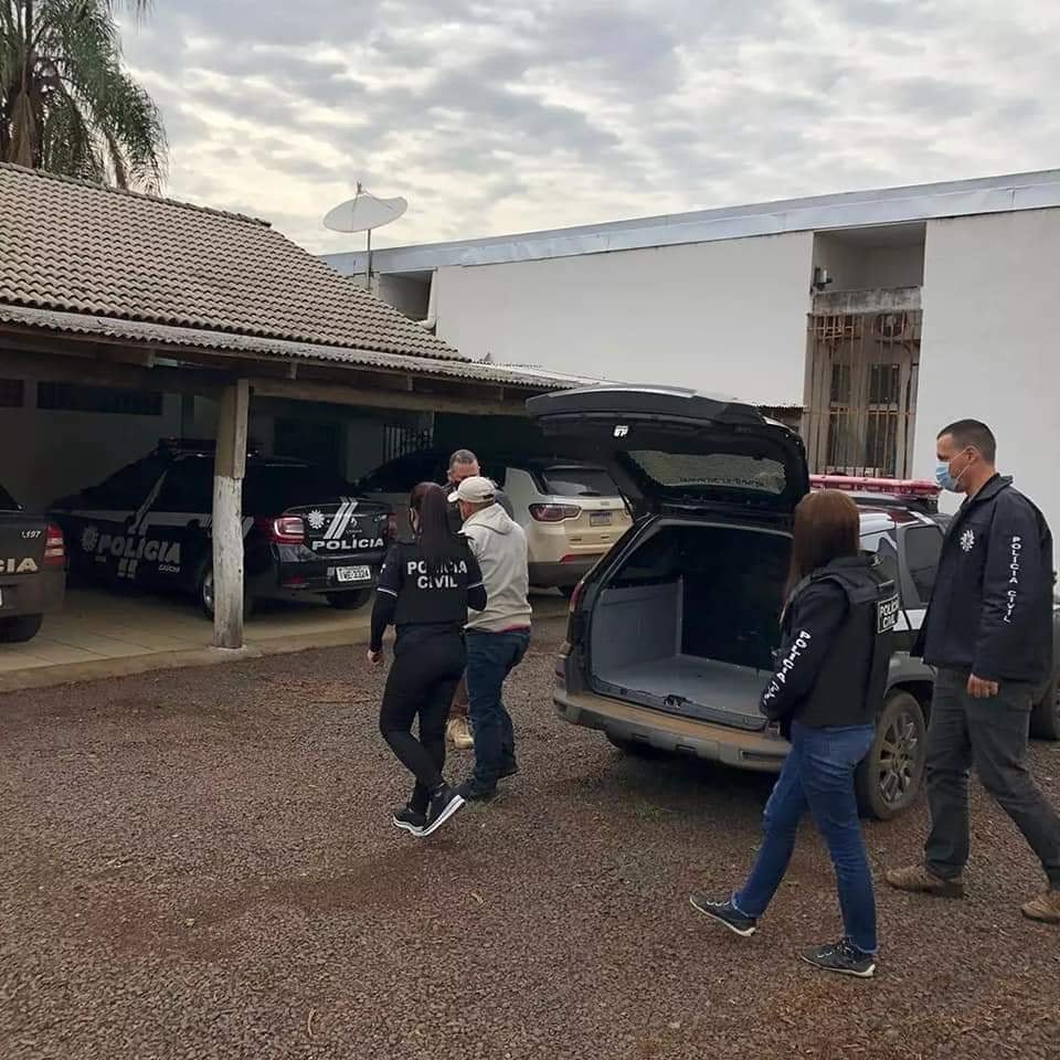 A ação contou com apoio de policiais civis de Alpestre e Palmeira das Missões e policiais civis de Frederico Westphalen (Foto: Divulgação/Polícia Civil)