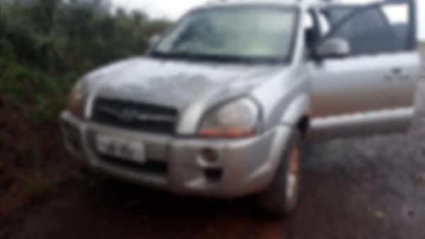 Hyundai Tucson estava abandonada as margens da BR 468, em Bom Progresso (Foto: Divulgação/Brigada Militar)