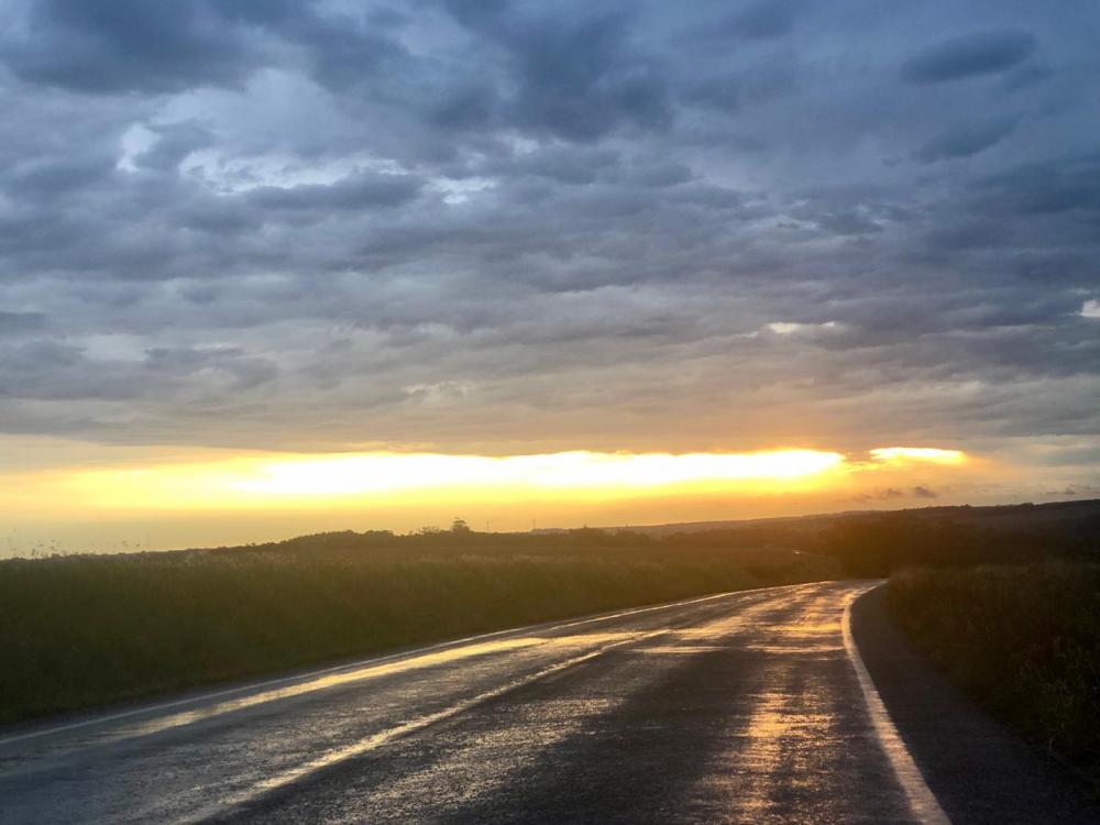 A partir da segunda-feira (20/9), a atuação de uma área de baixa pressão e de uma nova frente fria provocará pancadas de chuva (Foto: Diones Roberto Becker)