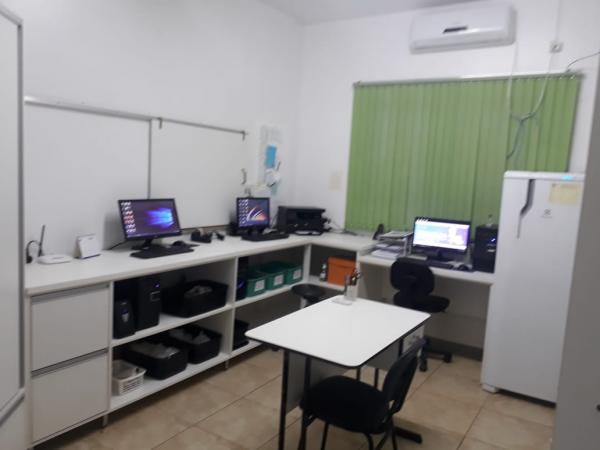 Através de recursos federais, município adquiriu novos equipamentos para a Farmácia Básica (Foto: Divulgação/ASCOM Redentora)
