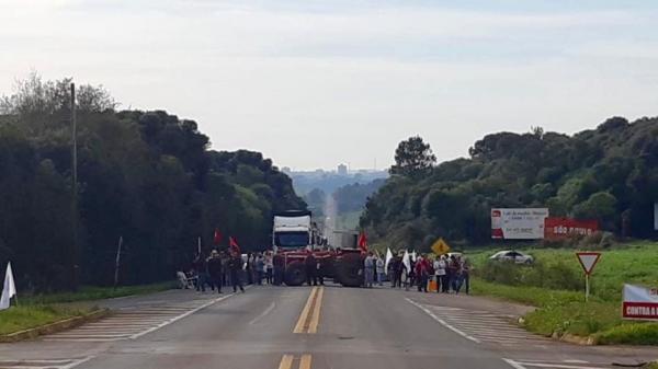 Foram registradas manifestações em várias rodovias federais das regiões Norte e Noroeste do Rio Grande do Sul (Foto: Divulgação/PRF)