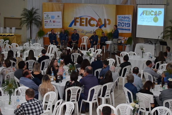 Coquetel de encerramento aconteceu na noite da última sexta-feira (14), na sede do Lions Clube (Foto: Divulgação/FEICAP)