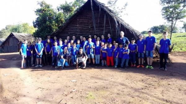 Alunos conheceram um pouco sobre a cultura indígena dos Guaranis (Foto: Divulgação)