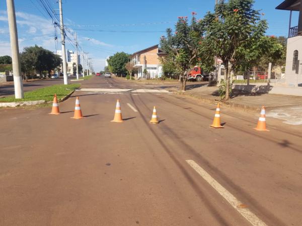 Quebra-mola construído na Avenida Santa Rosa (Foto: Divulgação/ASCOM Tenente Portela)