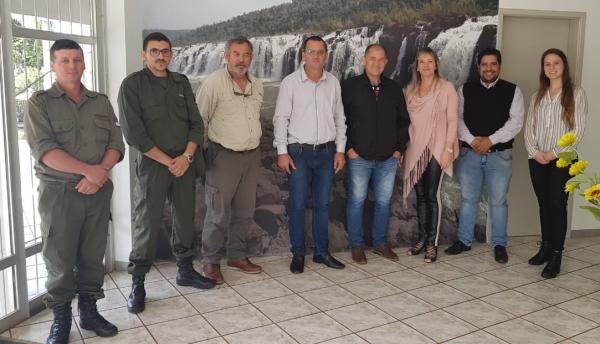 Lideranças dos dois países se reuniram na última terça-feira (18) (Foto: Divulgação/ASCOM Derrubadas)