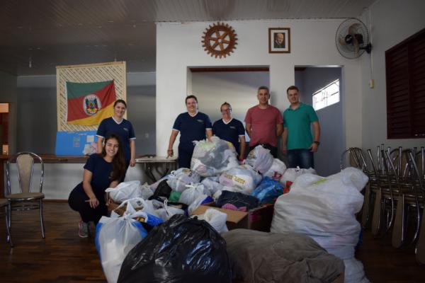 Repasse das doações para a Assistência Social aconteceu na tarde desta segunda-feira (24), na Casa da Amizade (Foto: Divulgação/ASCOM Tenente Portela)