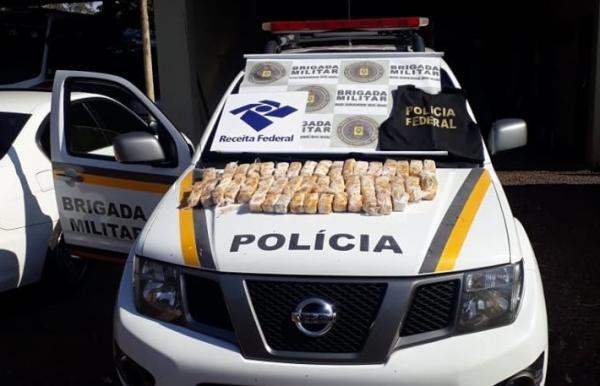 Drogas apreendidas na manhã desta sexta-feira (28) vão ser encaminhadas a Polícia Federal em Santo Ângelo (Foto: Divulgação/Brigada Militar)