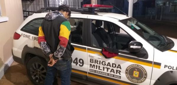 Após os trâmites legais, homem foi recolhido ao Presídio Estadual de Três Passos (Foto: Divulgação/Brigada Militar)