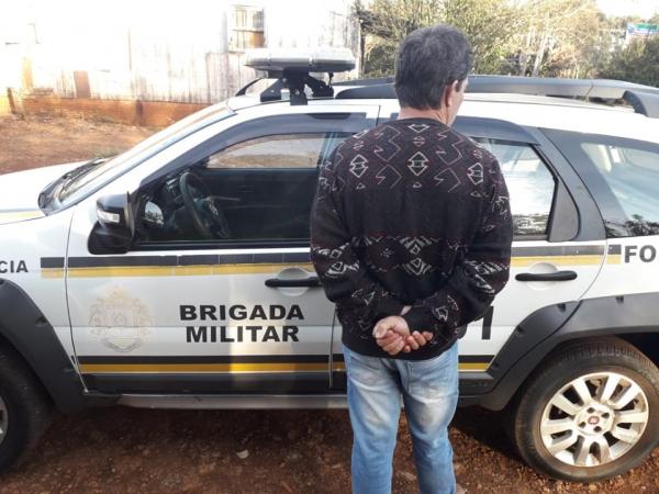 Após os procedimentos na Delegacia de Polícia, o indivíduo foi encaminhado ao sistema prisional (Foto: Divulgação/Brigada Militar)