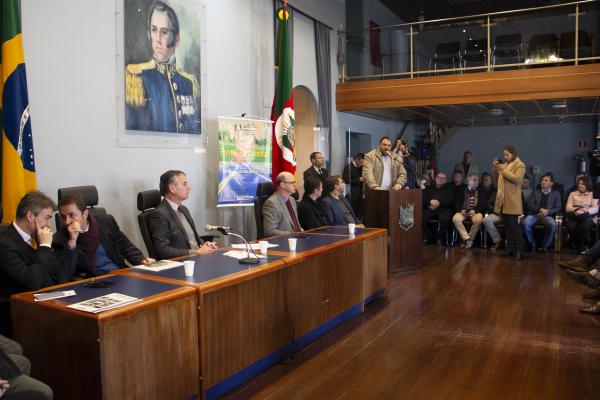 Frente Parlamentar foi instalada nesta terça-feira (16), pela Assembleia Legislativa (Foto: Divulgação/FAMURS)