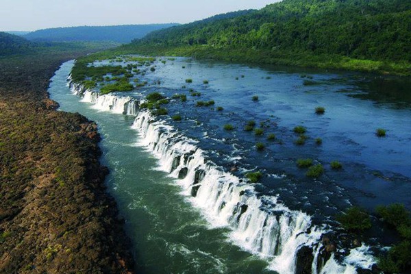 As lideranças se preocupam com o futuro do Salto do Yucumã (Foto: Divulgação))