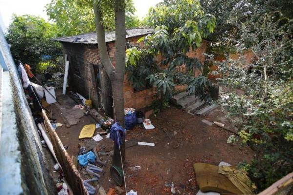 Casa na Zona Norte de Porto Alegre onde sete pessoas foram assassinadas na última quinta-feira (19) (Foto: Félix Zucco/Agência RBS)
