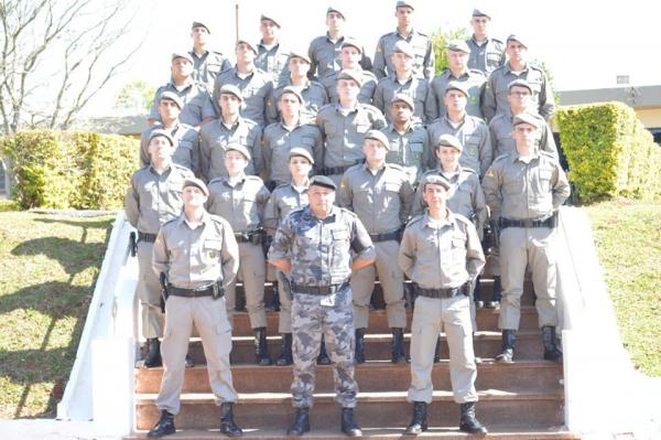 Recepção aos novos policiais militares aconteceu nesta terça-feira (20), em Três Passos (Foto: Divulgação/7º BPM)