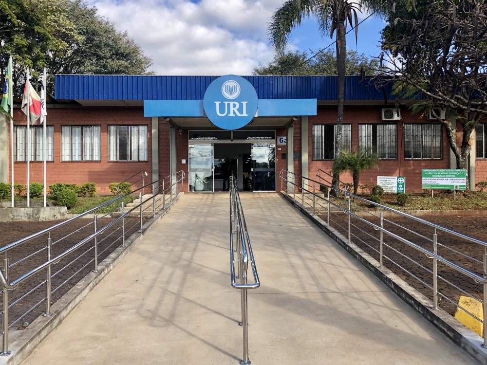 Universidade disponibiliza horários nos três turnos para efetivação da matrícula (Foto: Diones Roberto Becker)