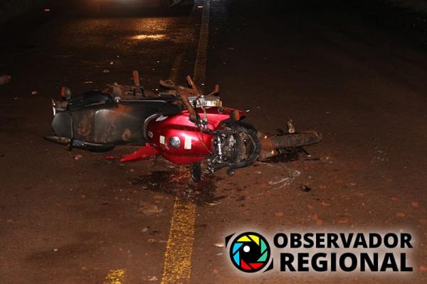 Piloto da motocicleta morreu no local (Foto: Reprodução/Observador Regional)