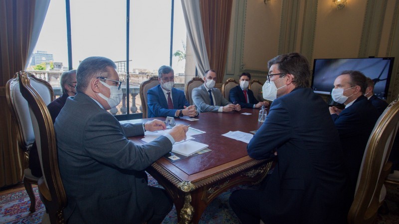 Vice Ranolfo e diplomata Heiko Thoms falaram sobre estreitamento das relações entre Alemanha e Rio Grande do Sul - Foto: Felipe Dalla Valle / Palácio Piratini