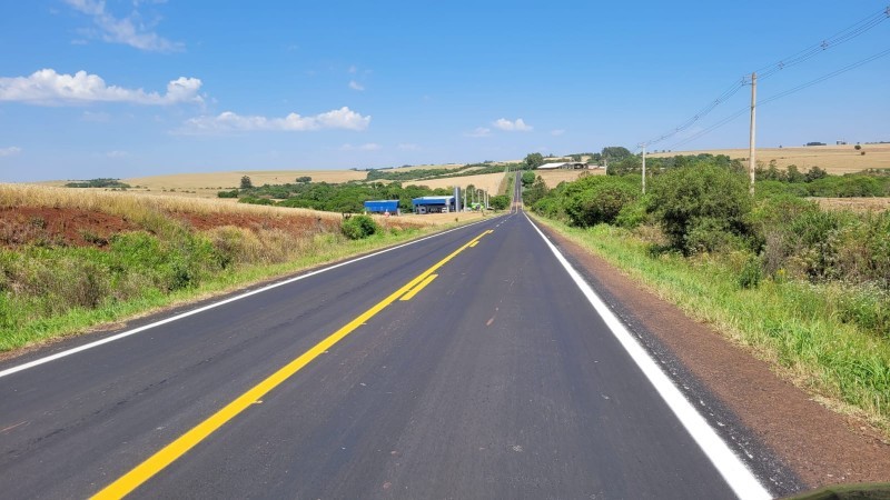 Serviços na ERS-218, de Santo Ângelo a Catuípe, foram finalizados com a pintura da pista - Foto: Divulgação Daer