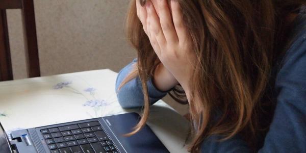 71% dos entrevistados disseram que sofreram bullying nas redes sociais, incluindo Facebook e Instagram (Foto: Reprodução/Metrojornal)