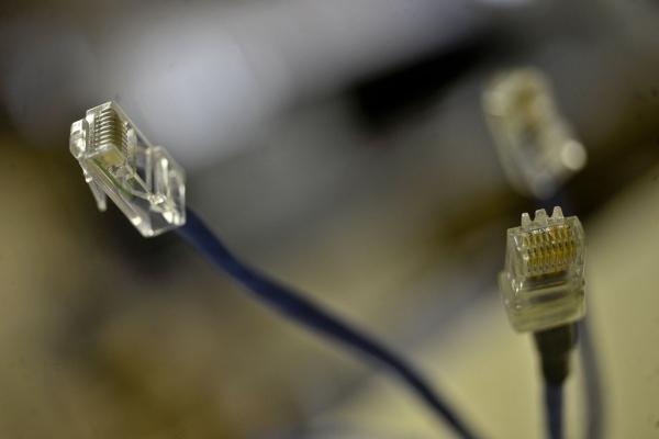 42,1 milhões de moradias acessam a internet via banda larga ou dispositivos móveis (Foto: Divulgação/Agência Brasil)