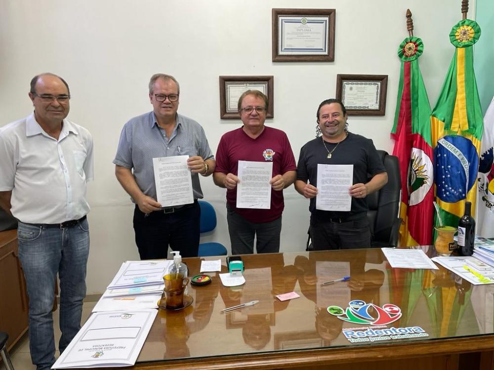 Assinatura ocorreu em Redentora (Foto:Divulgação)