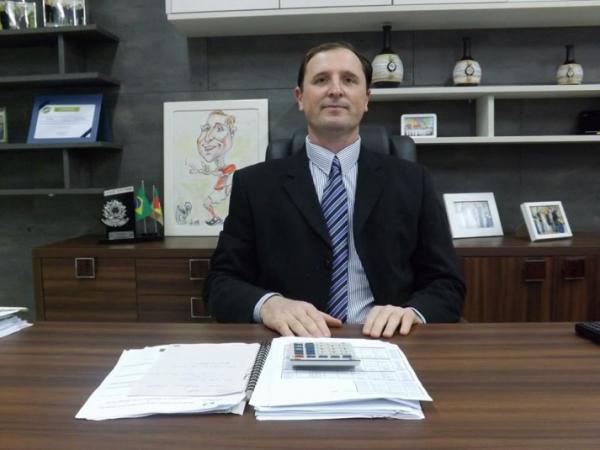 Ex-prefeito Bagega decidiu concorrer novamente, desta vez pela oposição (Foto: Diones Becker)