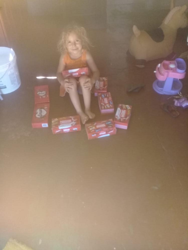 A felicidade de quem ganhou muitos doces!