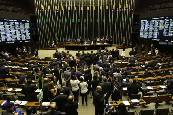 Texto-base da proposta da Lei de Diretrizes Orçamentárias para 2020 agora segue para sanção presidencial (Foto: Fábio Pozzebom/Agência Brasil)