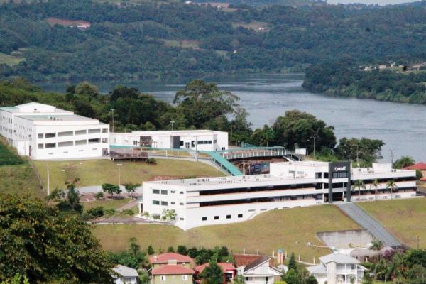 Curso de direito da UCEFF se destaca em avaliação do MEC