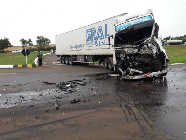Portelense conduzia a carreta que saiu da pista - Foto: Observador Regional
