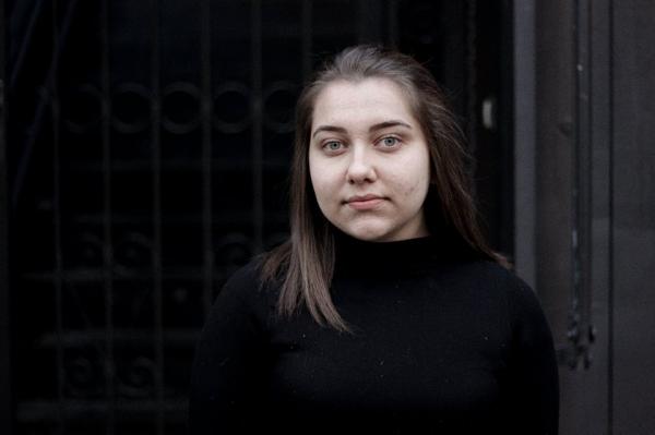 Isabel Linck Gomes é estudante do curso de Jornalismo da Universidade Federal do Rio Grande do Sul (UFRGS) (Foto: Reprodução/Facebook)